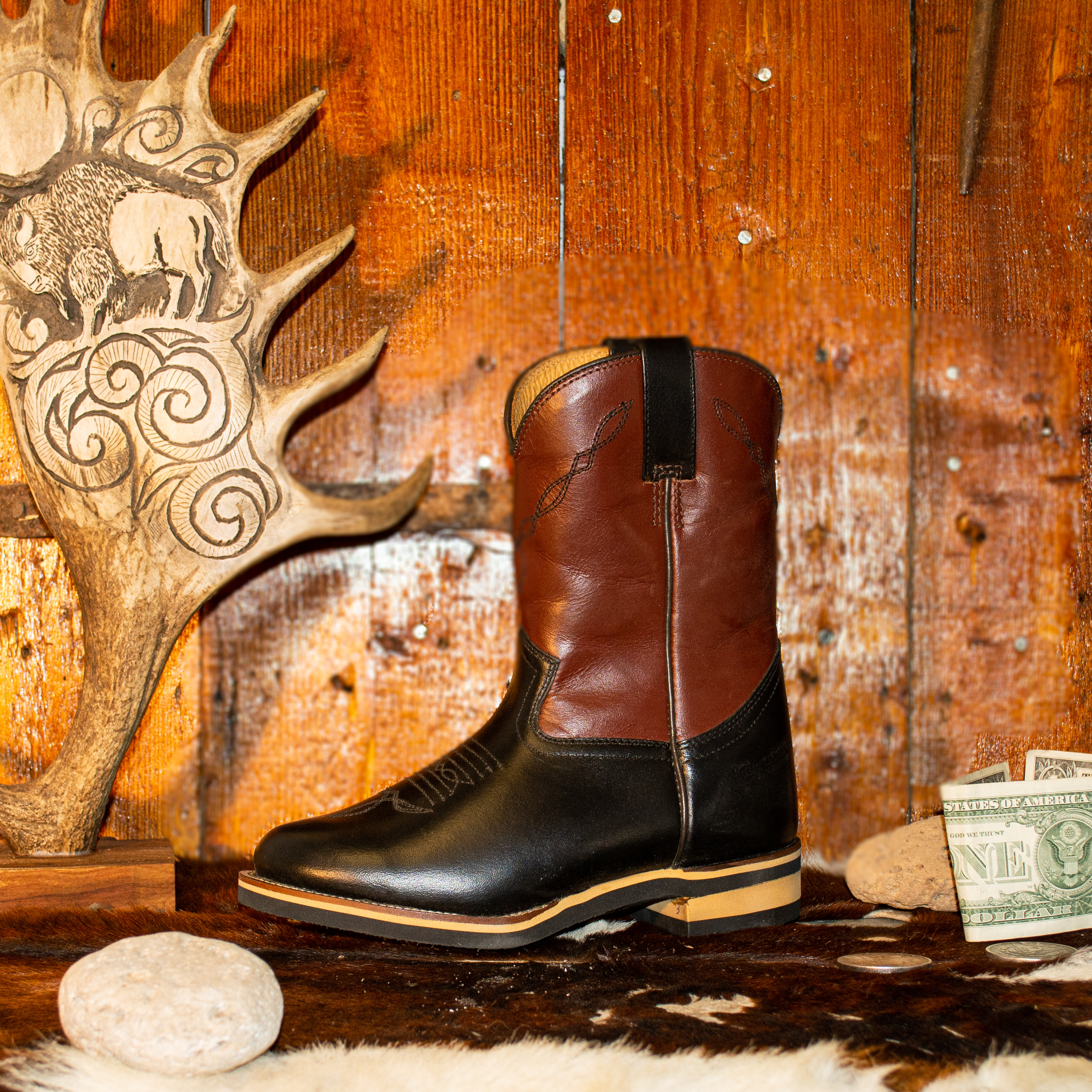 728 / rotbraun/schwarz