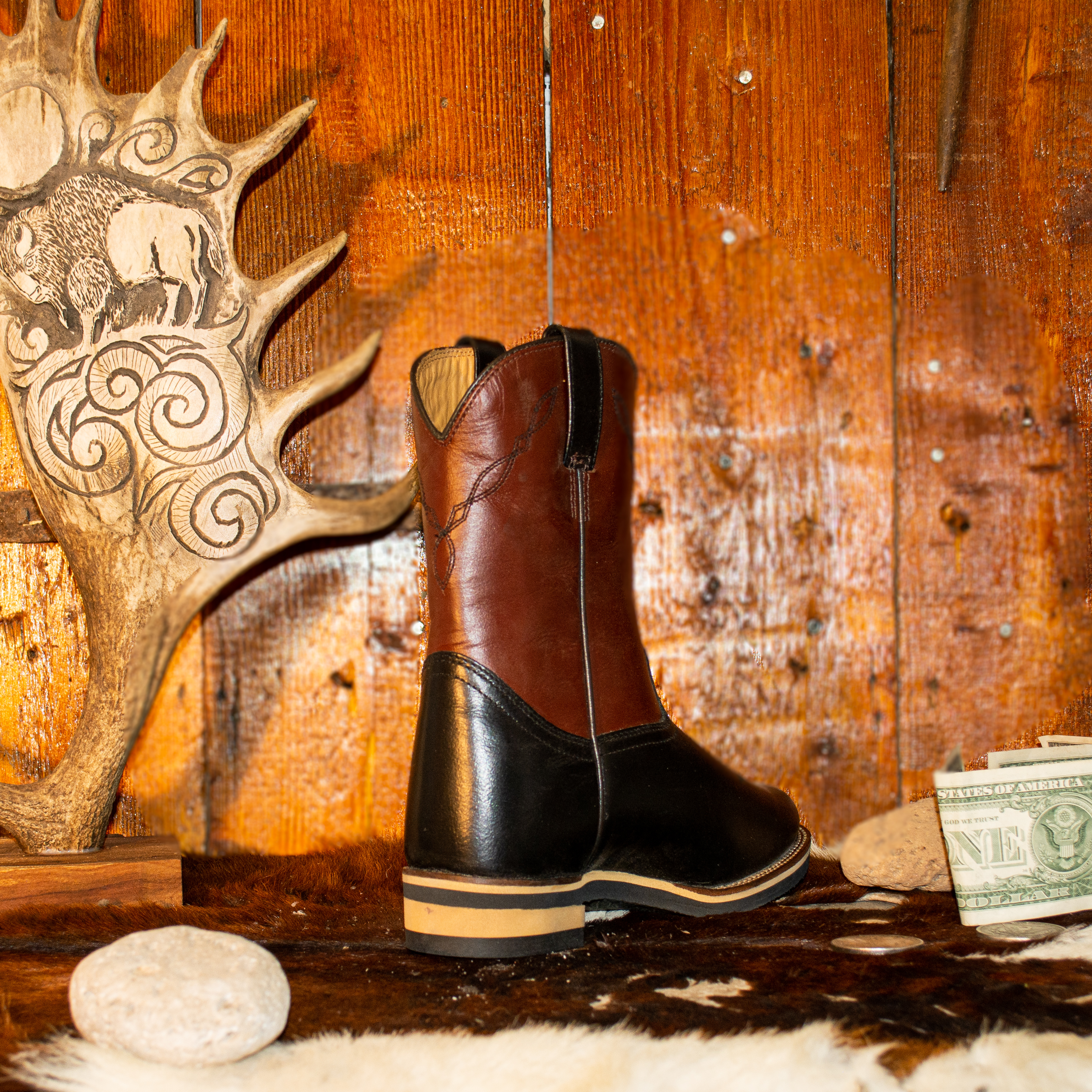 728 / rotbraun/schwarz